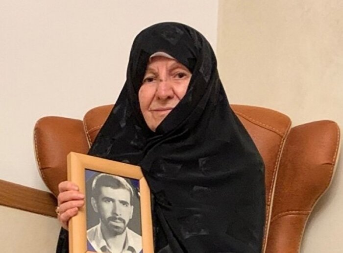 عشق به اهل بیت علیهم السلام و انسان دوستی سرمشق مادرانه من بود عشق به اهل بیت علیهم السلام و انسان دوستی سرمشق مادرانه من بود