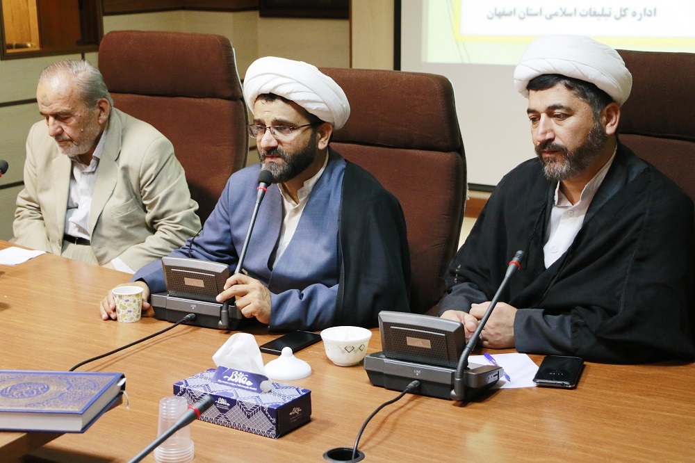 مجموعه&zwnj;های دینی مردمی برای تبیین خوبی&zwnj;ها در دهه امامت و ولایت تلاش کنند