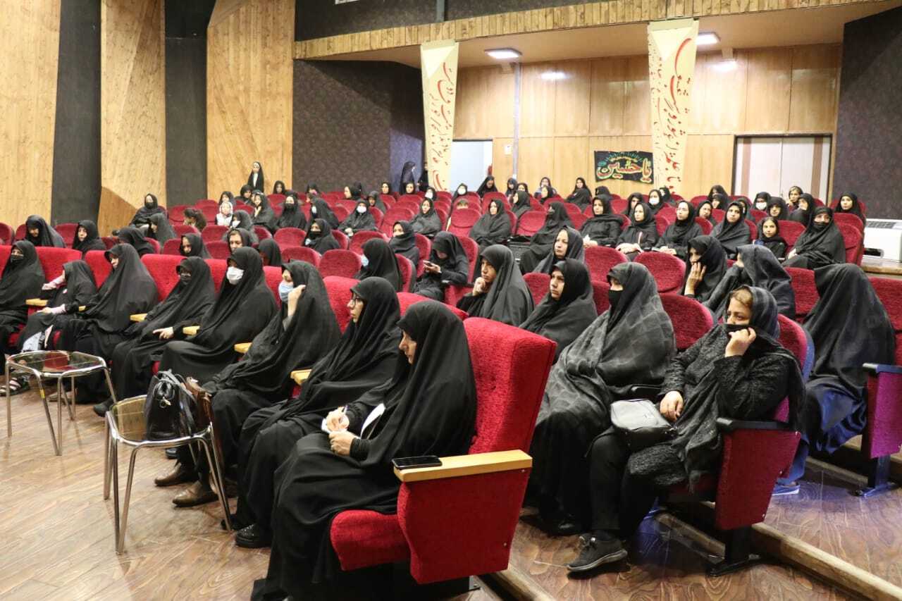 تبیین حقايق عاشورا&nbsp;به اندازه قیام آن داراي اهمیت است