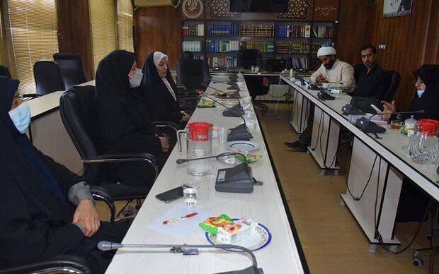 نشست هیئت اندیشه&zwnj;ورز بانوان قرآنی استان بوشهر برگزار شد