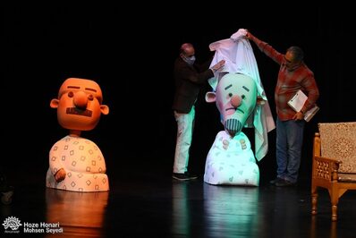 یکصد و شصت و نهمین شب شعر طنز «در حلقه رندان» در تالار اندیشه حوزه هنری برگزار شد