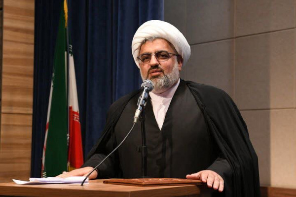 انسان متمدن افق دید جهانی دارد