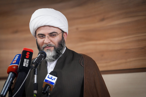 تقدیر از دو قهرمان پارالمپیک ایران