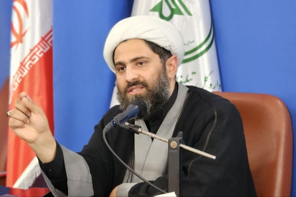 زندگی با آیه ها رمز عملیات تمامی فعالیت‌ها و کنش های فرهنگی قرآنی برای انس جامعه با قرآن است