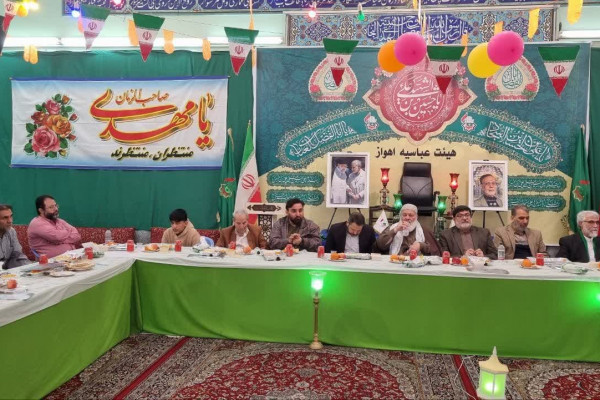 نشست فصلی ستایشگران جوان وپیرغلامان اهل بیت (ع)برگزار شد