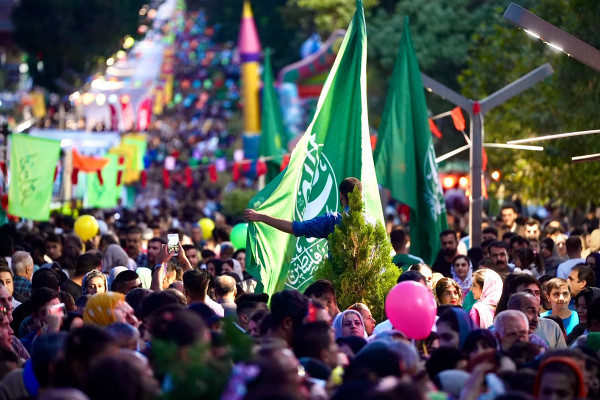 阿赫迈德教民在萨南达季的盛大聚会