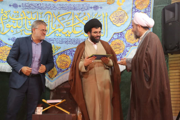 تجلیل از فعالان و خدمتگزاران محافل حسینی در لردگان