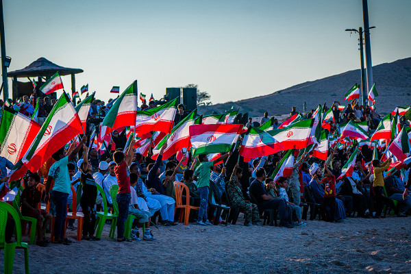 《马赫费尔》：从电视走向伊朗各地