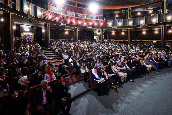 ۱۴-й Международный кинофестиваль «۱۰۰ фильмов» прошёл