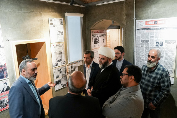 Tehran Times отмечает ۴۶-летие