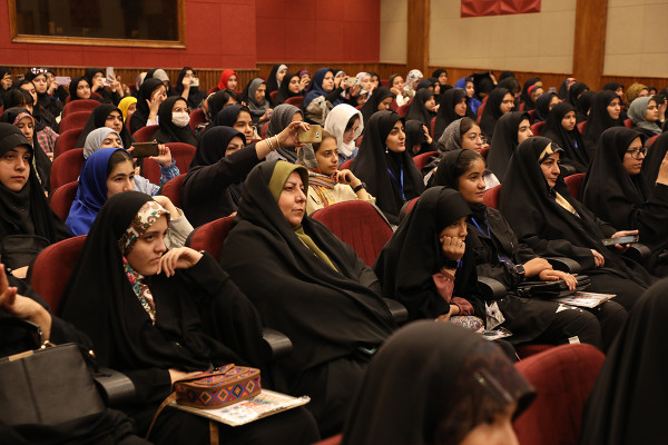 «ہسٹری»؛ نوجوانوں کے لیے خصوصی مطالعہ مہم