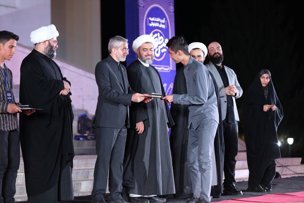 《历史》：面向青少年的阅读活动