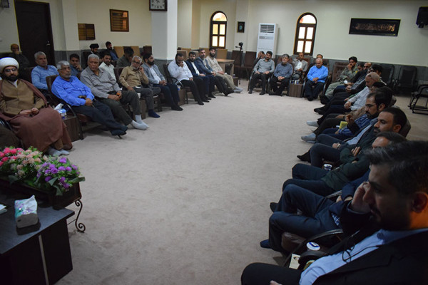 نشست جامعه‌ی ستایشگران بوشهر با نماینده ولی فقیه در استان و امام جمعه بوشهر