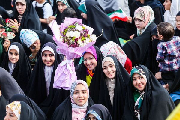 حملة «مثل النجمة»؛ أكبر احتفال للفتيات في إيران