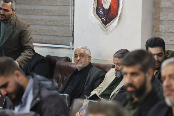 دیدار جامعه مداحان‌ و شعرای آئینی همدان با نماینده ولی فقیه در استان همدان