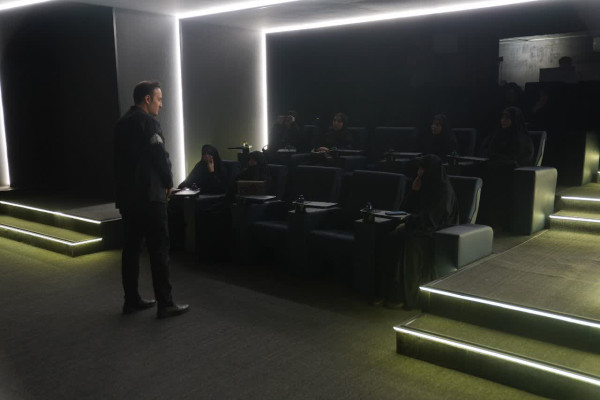 مرکز راهبری و هم‌آهنگی بانوان | بازخوانی جایگاه زن ایرانی در ادبیات معاصر؛