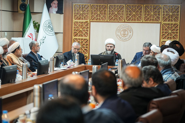 آئین رونمایی از پوستر جشنواره قرآنی زندگی با آیه‌ها