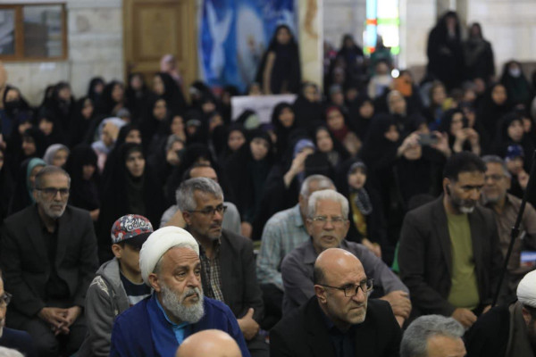 با حضور قاری بین المللی قرآن کریم و داور برنامه محفل، حاج احمدابوالقاسمی برگزار شد؛