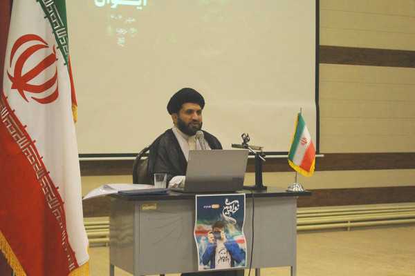 نوجوانان ایوان، گرد هم آمده‌اند تا در مسیر «آوینی شدن» گام بردارند