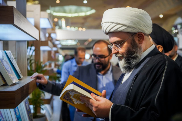 بازدید رئیس سازمان تبلیغات اسلامی از سی و ششمین نمایشگاه کتاب