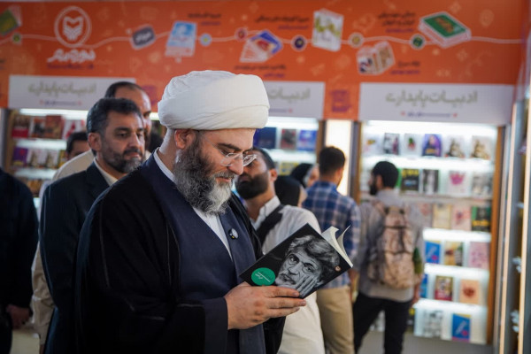 بازدید رئیس سازمان تبلیغات اسلامی از سی و ششمین نمایشگاه کتاب