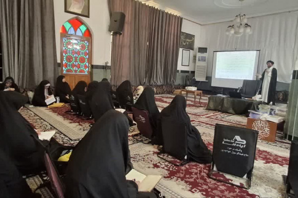 بازدید رئیس اداره تبلیغات اسلامی شهرستان گناوه از دوره تدبر در قرآن کریم